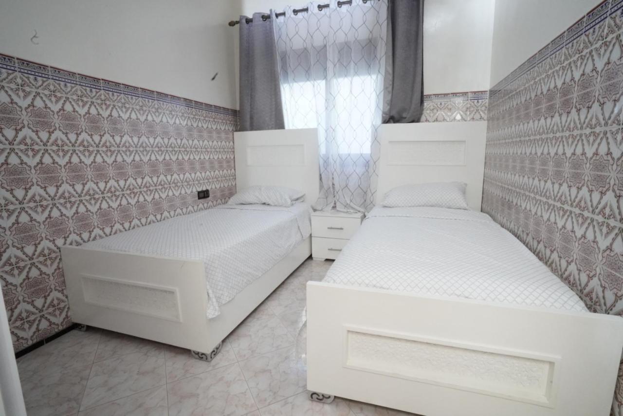 Apartment Oumnia 1 - City Center Tangier Exterior photo